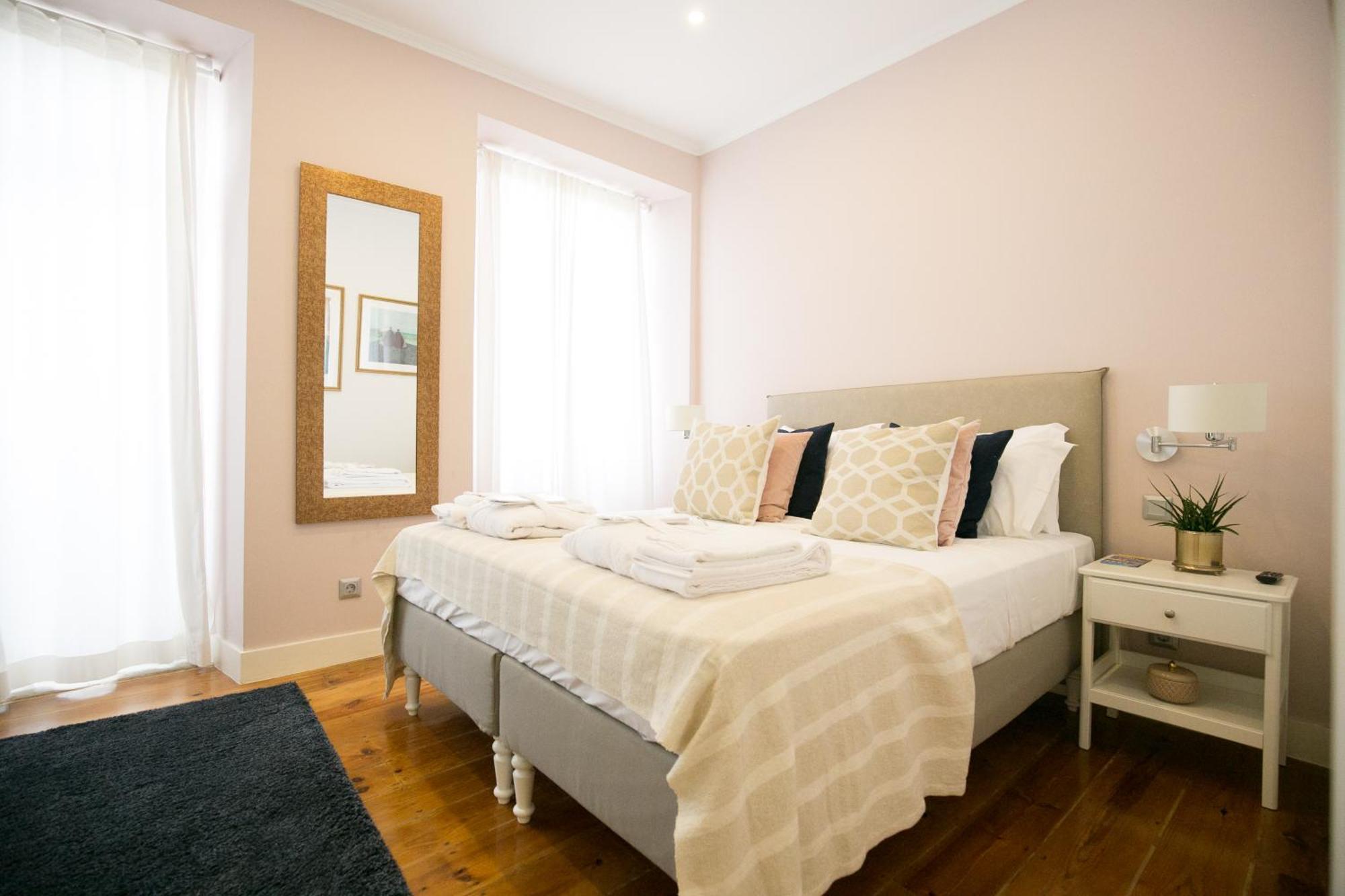 Rua Luciano Cordeiro Bhuiyan Family Host Appartement Lissabon Buitenkant foto